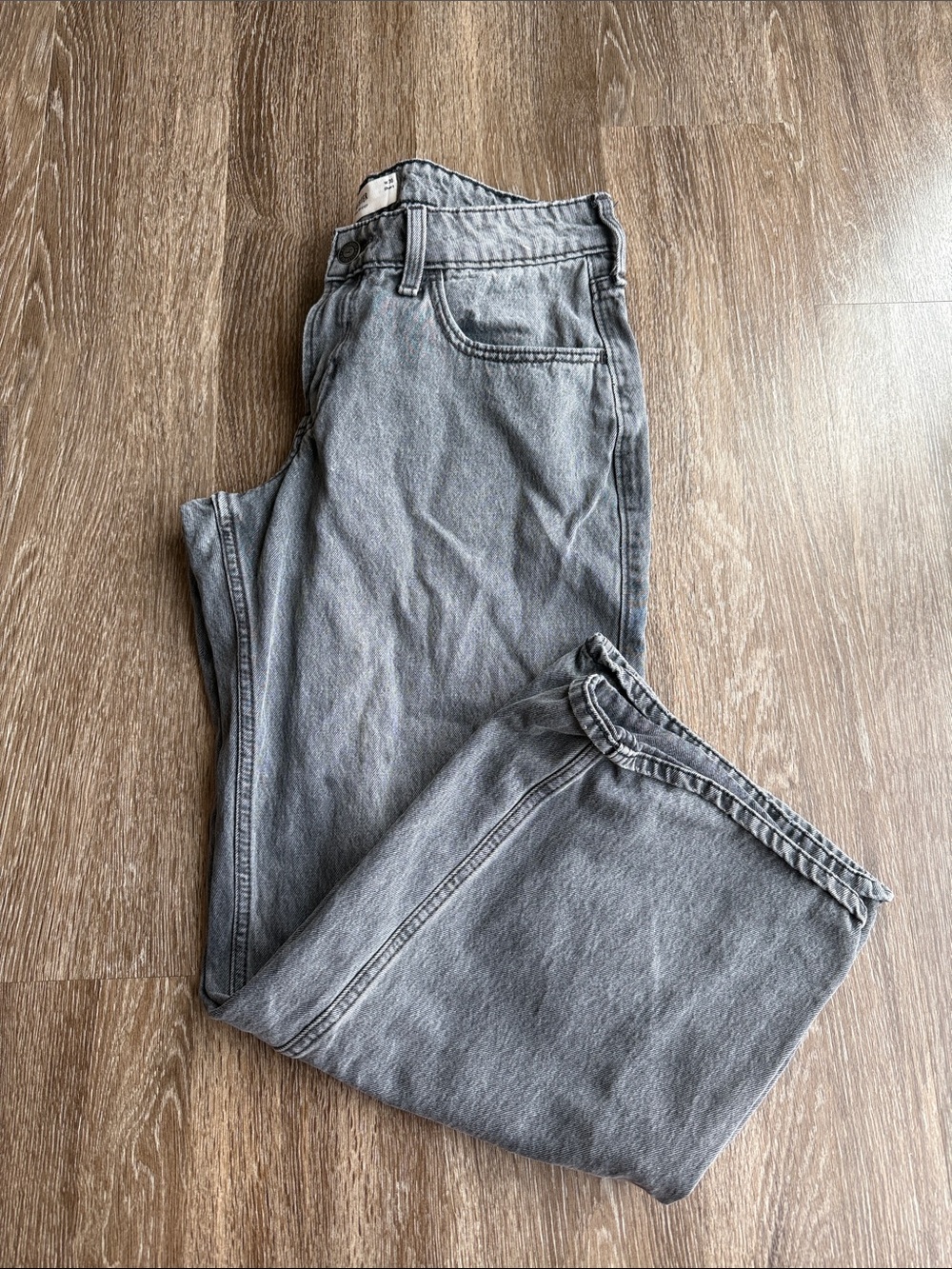 Hollister Low-Rise Baggy Grey Jeans